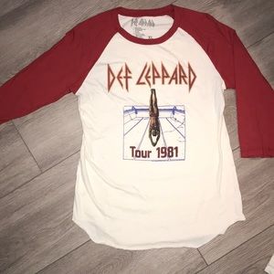 Def Leppard 3/4 sleeved tee.